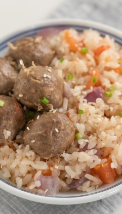 Cơm chiên bò viên