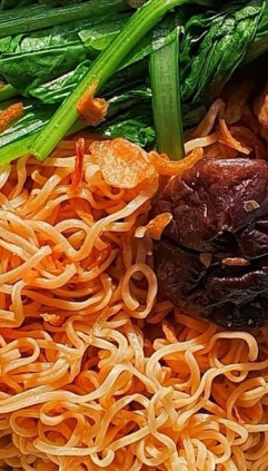 Mì xào bò viên