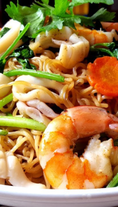 Mì xào hải sản