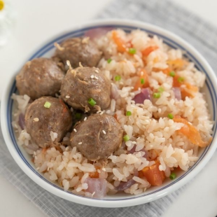 Cơm chiên bò viên